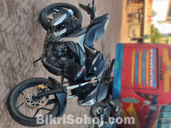 Suzuki Gixxer monotone